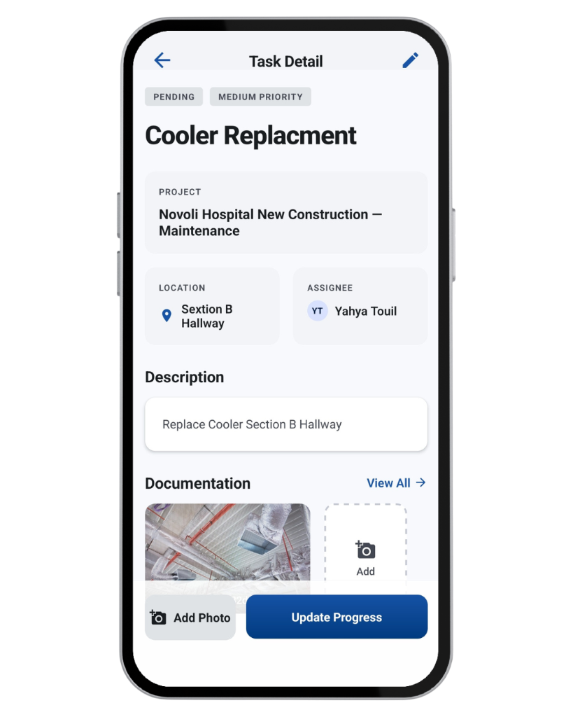 Construkt maintenance task detail with status, location, assignee, description and photo documentation